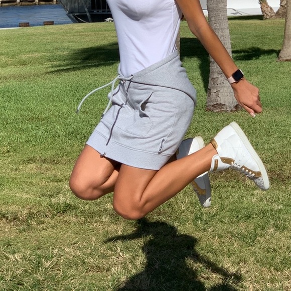 H&Moschino skirt - Picture 5 of 11